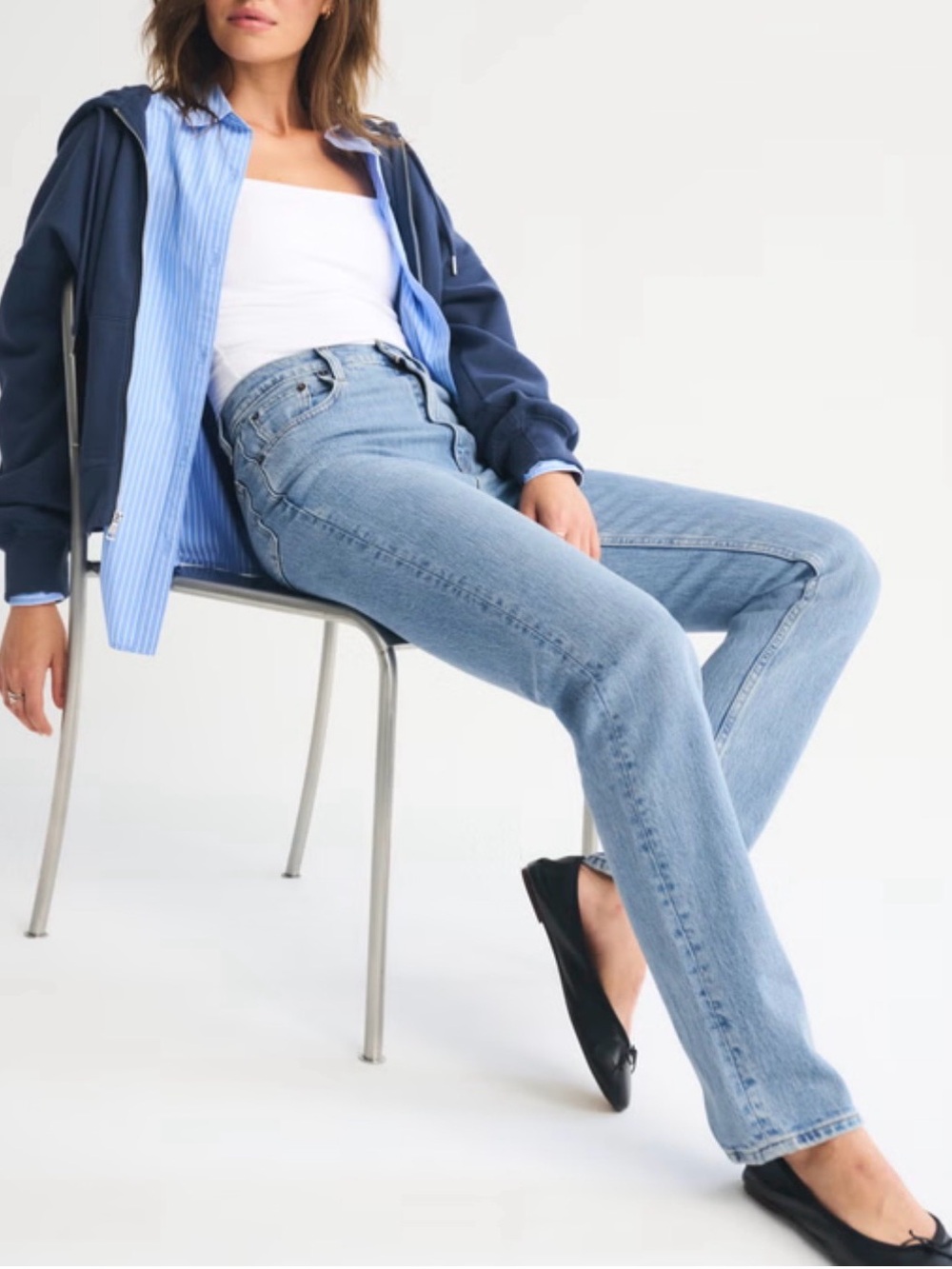 Abercrombie & Fitch The 90s Straight Ultra High Rise - Light Wash